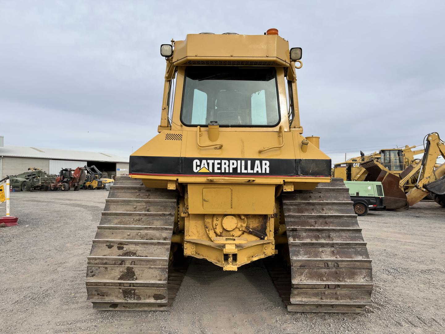 ./imagenes/INVOICE/2019/17240/TAPADOR FRONTAL CATERPILLAR D6M LGP (10).JPG